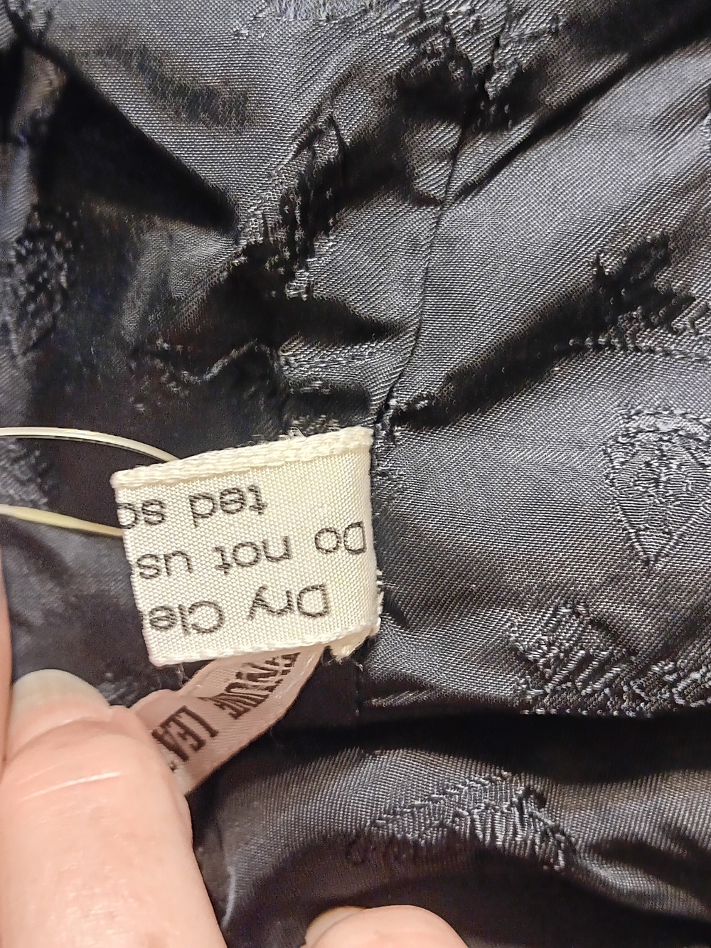 Gucci Black Satin-Lined Leather Pants with Embroidered Label W. 32. L 42 - Picture 10 of 10